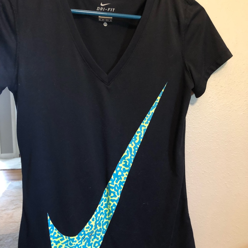 Women’s Nike T-shirt